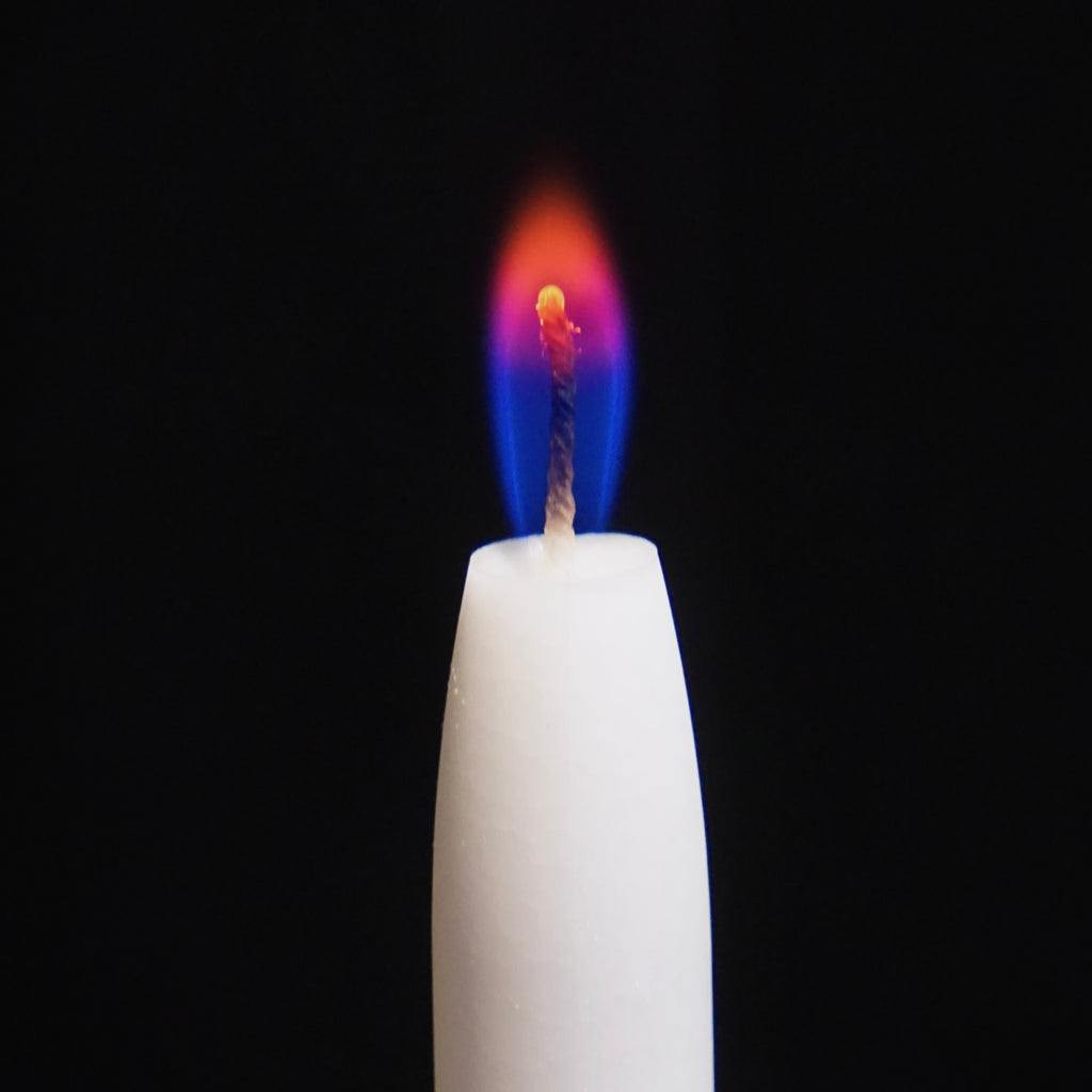 No. 1 – bougie pour bougeoir à flamme colorée